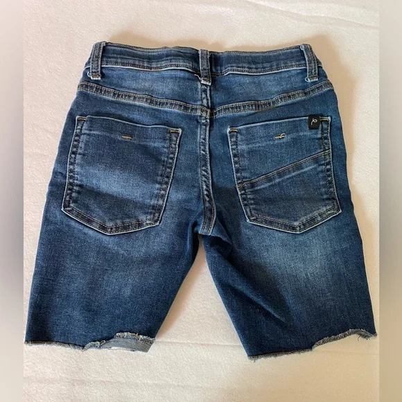 Boys Distressed Denim/Jean Shorts Size 8 - Picture 4 of 5